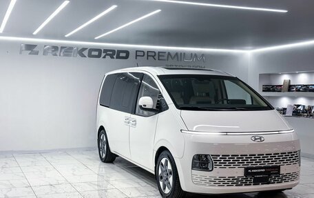 Hyundai Staria, 2022 год, 5 400 000 рублей, 2 фотография