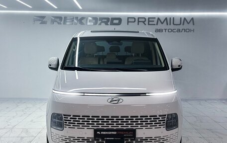 Hyundai Staria, 2022 год, 5 400 000 рублей, 4 фотография