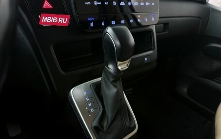 Hyundai Staria, 2022 год, 5 400 000 рублей, 23 фотография