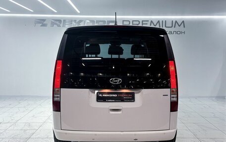 Hyundai Staria, 2022 год, 5 400 000 рублей, 33 фотография