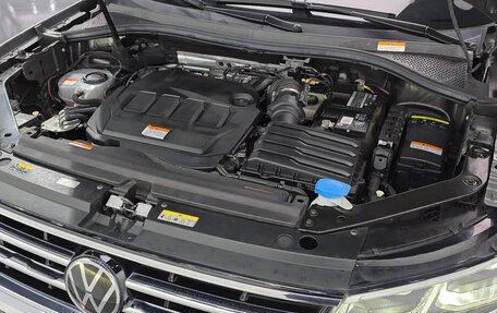 Volkswagen Tiguan II, 2022 год, 4 500 000 рублей, 6 фотография
