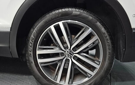 Volkswagen Tiguan II, 2023 год, 4 780 000 рублей, 6 фотография