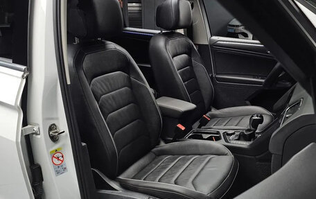 Volkswagen Tiguan II, 2023 год, 4 780 000 рублей, 18 фотография