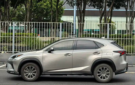 Lexus NX I, 2021 год, 2 500 000 рублей, 5 фотография
