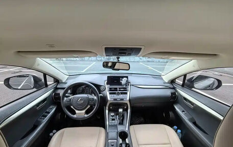 Lexus NX I, 2021 год, 2 500 000 рублей, 10 фотография