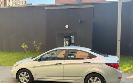 Hyundai Solaris II рестайлинг, 2014 год, 995 000 рублей, 12 фотография