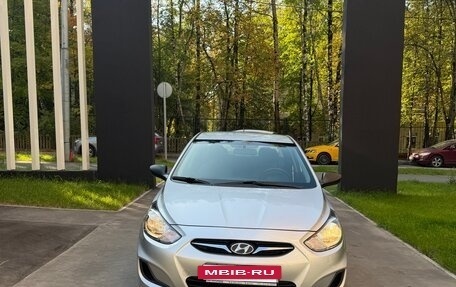 Hyundai Solaris II рестайлинг, 2014 год, 995 000 рублей, 3 фотография