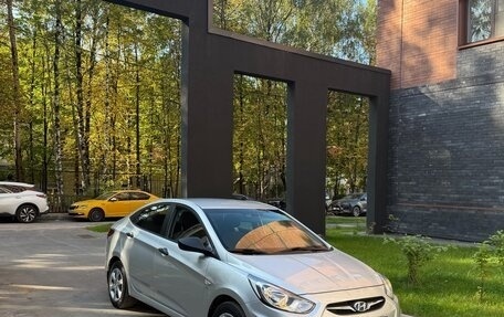 Hyundai Solaris II рестайлинг, 2014 год, 995 000 рублей, 4 фотография