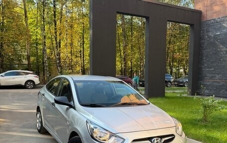 Hyundai Solaris II рестайлинг, 2014 год, 995 000 рублей, 2 фотография