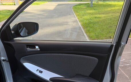 Hyundai Solaris II рестайлинг, 2014 год, 995 000 рублей, 24 фотография