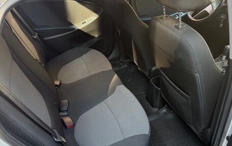 Hyundai Solaris II рестайлинг, 2014 год, 995 000 рублей, 25 фотография