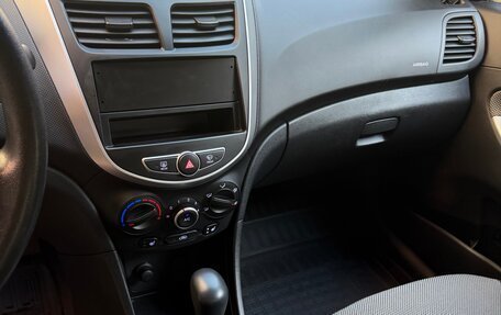 Hyundai Solaris II рестайлинг, 2014 год, 995 000 рублей, 30 фотография