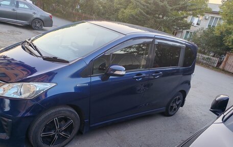 Honda Freed I, 2012 год, 750 000 рублей, 4 фотография