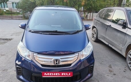 Honda Freed I, 2012 год, 750 000 рублей, 5 фотография