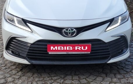 Toyota Camry, 2021 год, 2 000 000 рублей, 8 фотография