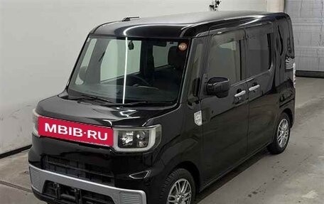 Toyota Pixis Mega, 2015 год, 60 000 рублей, 2 фотография