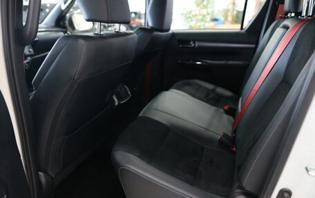 Toyota Hilux VIII, 2025 год, 7 750 000 рублей, 15 фотография
