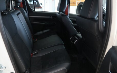 Toyota Hilux VIII, 2025 год, 7 750 000 рублей, 16 фотография