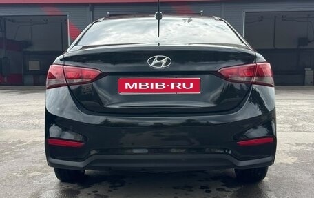 Hyundai Solaris II рестайлинг, 2018 год, 1 250 000 рублей, 1 фотография