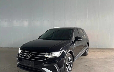 Volkswagen Tiguan II, 2023 год, 2 865 275 рублей, 1 фотография