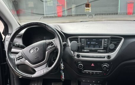 Hyundai Solaris II рестайлинг, 2018 год, 1 250 000 рублей, 6 фотография