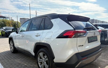 Toyota RAV4, 2019 год, 3 455 000 рублей, 8 фотография