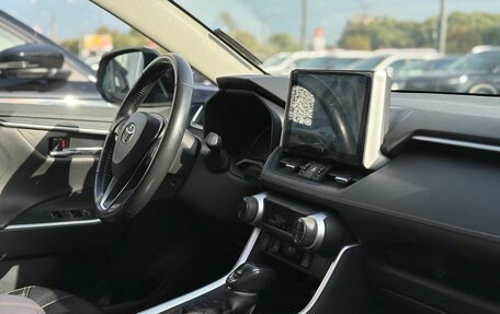 Toyota RAV4, 2019 год, 3 455 000 рублей, 14 фотография