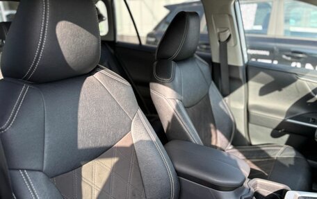 Toyota RAV4, 2019 год, 3 455 000 рублей, 15 фотография