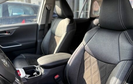 Toyota RAV4, 2019 год, 3 455 000 рублей, 12 фотография