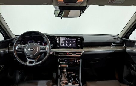 KIA K5, 2021 год, 2 700 000 рублей, 25 фотография