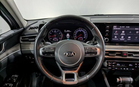 KIA K5, 2021 год, 2 700 000 рублей, 27 фотография
