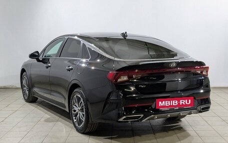 KIA K5, 2021 год, 2 700 000 рублей, 29 фотография