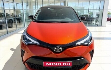 Toyota C-HR I рестайлинг, 2021 год, 2 750 000 рублей, 1 фотография