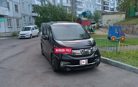 Honda Stepwgn IV, 2015 год, 1 820 000 рублей, 2 фотография