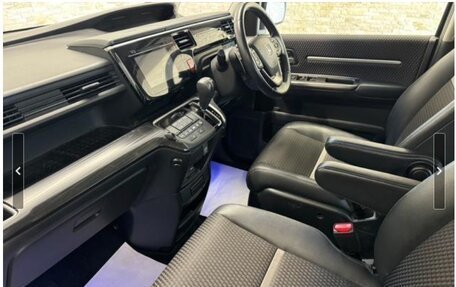 Honda Stepwgn IV, 2015 год, 1 820 000 рублей, 14 фотография