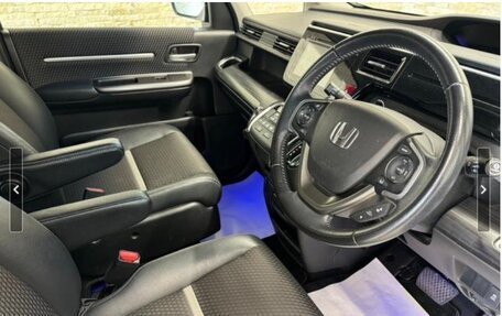 Honda Stepwgn IV, 2015 год, 1 820 000 рублей, 13 фотография