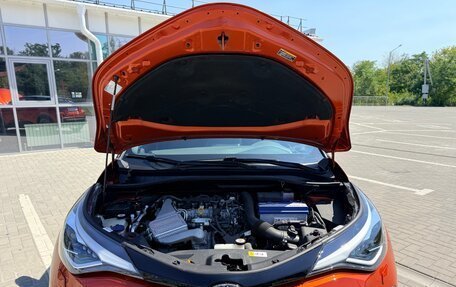 Toyota C-HR I рестайлинг, 2021 год, 2 750 000 рублей, 8 фотография