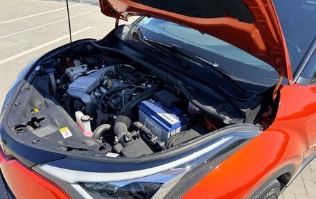 Toyota C-HR I рестайлинг, 2021 год, 2 750 000 рублей, 10 фотография