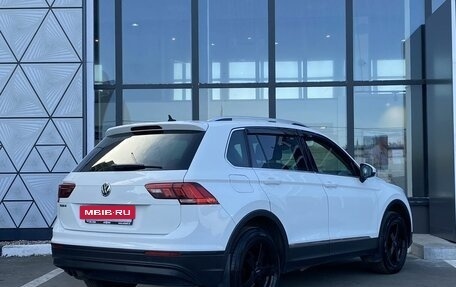 Volkswagen Tiguan II, 2018 год, 2 349 000 рублей, 5 фотография