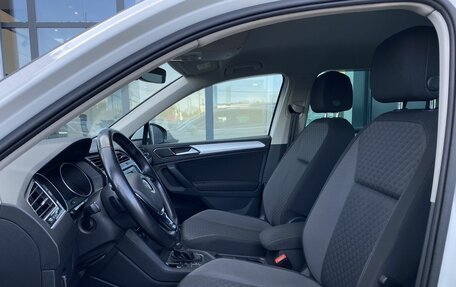 Volkswagen Tiguan II, 2018 год, 2 349 000 рублей, 18 фотография
