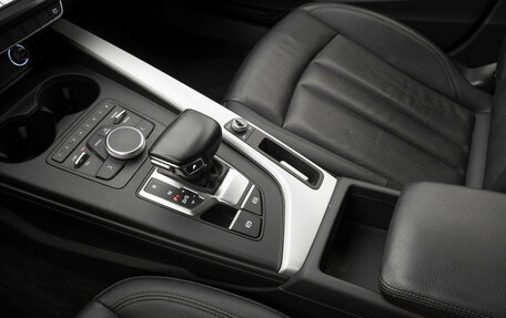 Audi A4, 2018 год, 1 980 000 рублей, 13 фотография