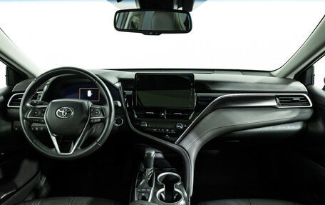Toyota Camry, 2023 год, 3 649 000 рублей, 13 фотография