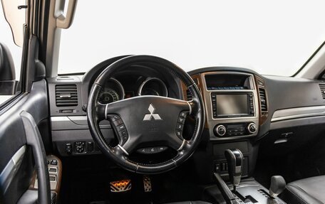 Mitsubishi Pajero IV, 2011 год, 2 390 000 рублей, 28 фотография