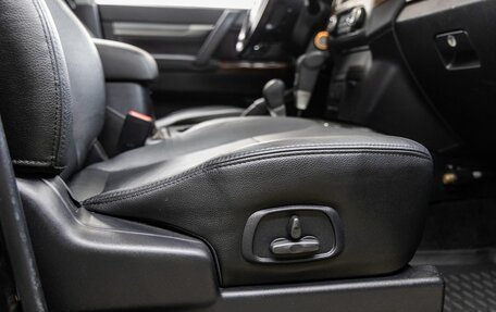 Mitsubishi Pajero IV, 2011 год, 2 390 000 рублей, 37 фотография