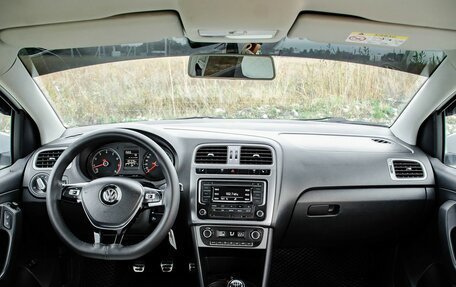 Volkswagen Polo VI (EU Market), 2016 год, 809 000 рублей, 13 фотография
