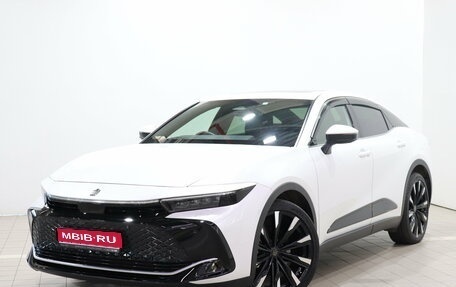 Toyota Crown, 2022 год, 5 550 000 рублей, 1 фотография