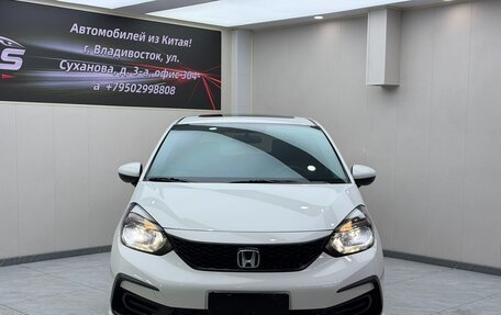 Honda Fit, 2022 год, 1 400 000 рублей, 2 фотография