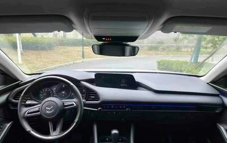 Mazda 3, 2022 год, 1 090 000 рублей, 8 фотография