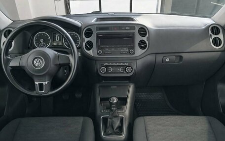 Volkswagen Tiguan I, 2011 год, 1 099 000 рублей, 10 фотография