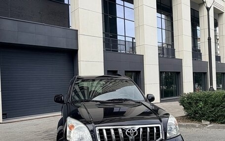 Toyota Land Cruiser Prado 120 рестайлинг, 2006 год, 2 550 000 рублей, 1 фотография